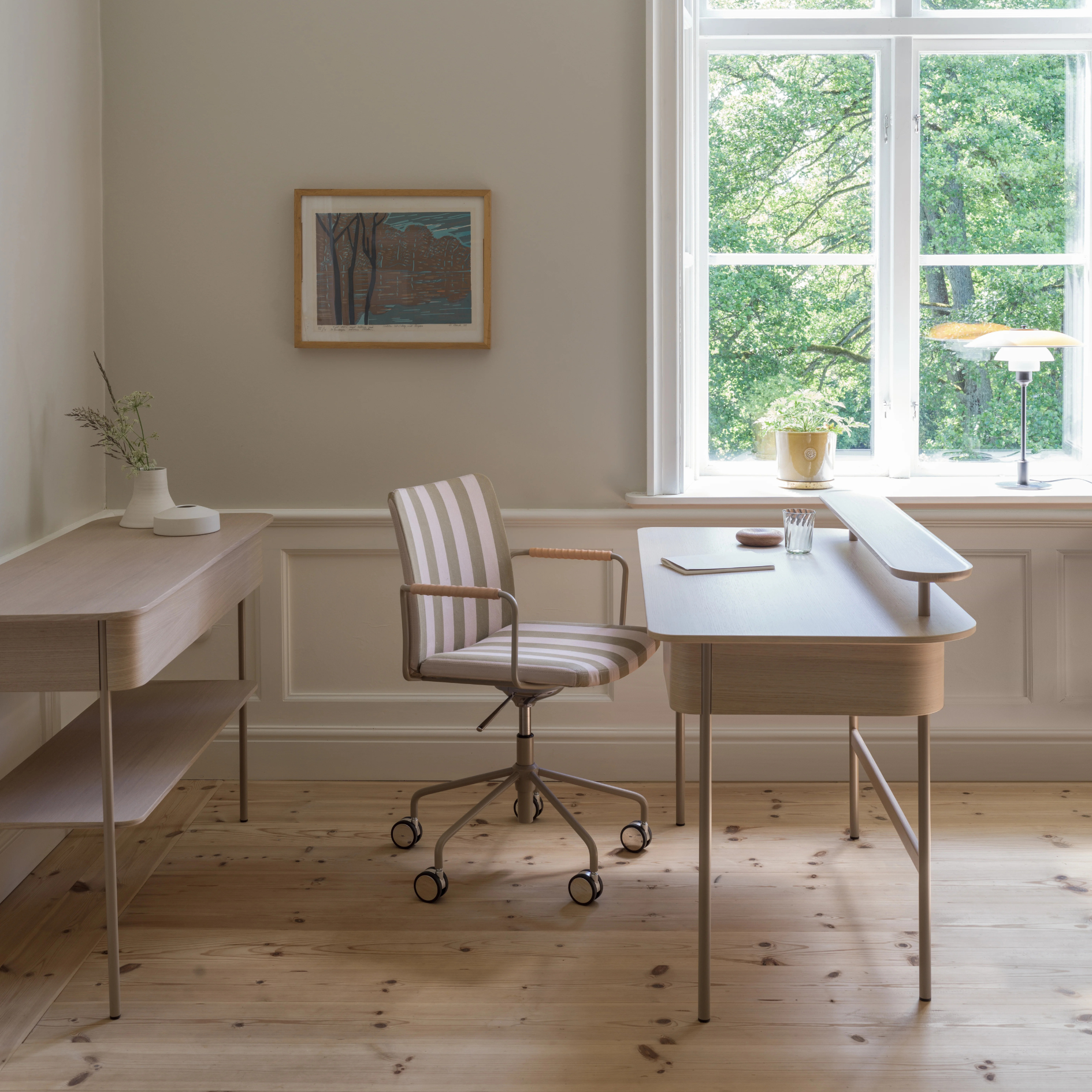 Luna Desk with Drawer